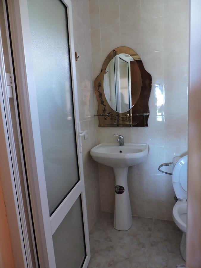 Guesthouse U Moti New Athos Екстериор снимка