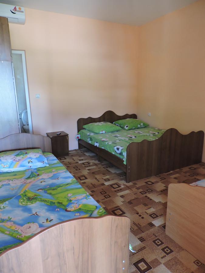 Guesthouse U Moti New Athos Екстериор снимка