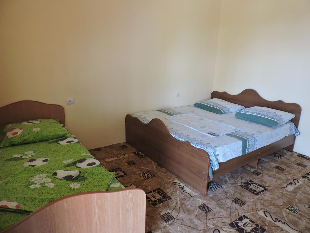 Guesthouse U Moti New Athos Екстериор снимка